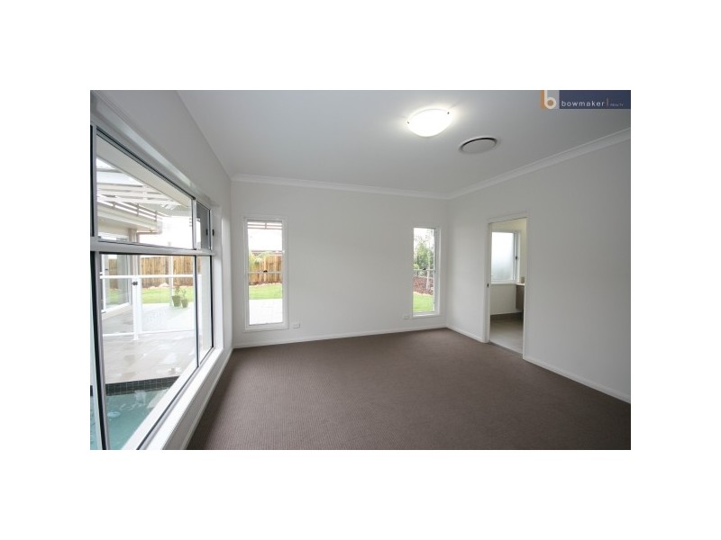 16 Warabi Crescent, North Lakes QLD 4509