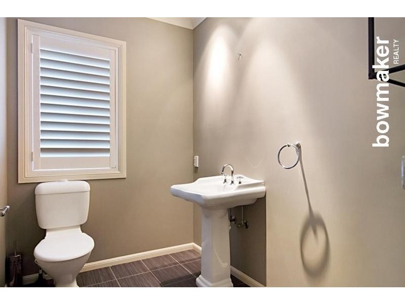 2 Kruger Court, Petrie QLD 4502