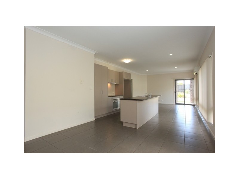 14 Menara Circuit, North Lakes QLD 4509