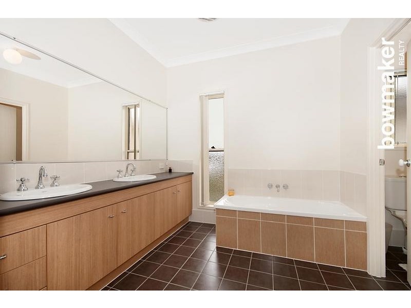 6 Armour Close, North Lakes QLD 4509