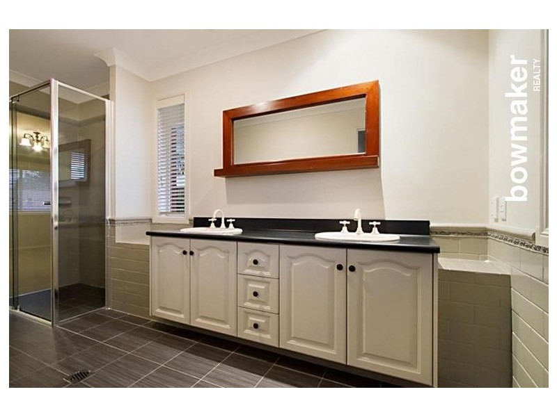 2 Kruger Court, Petrie QLD 4502