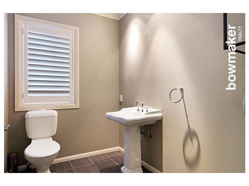 2 Kruger Court, Petrie QLD 4502