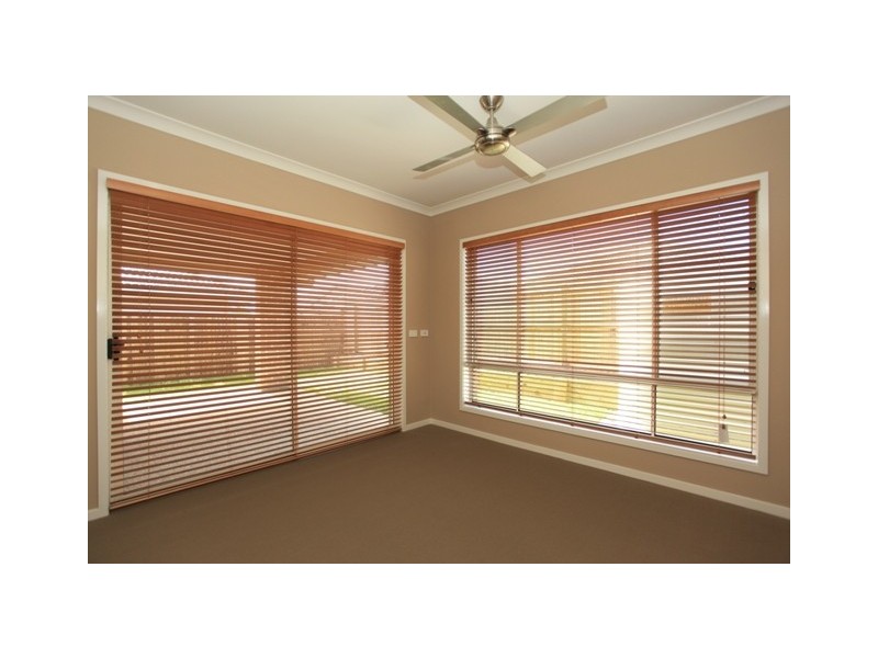 4 Wallis Circuit, North Lakes QLD 4509