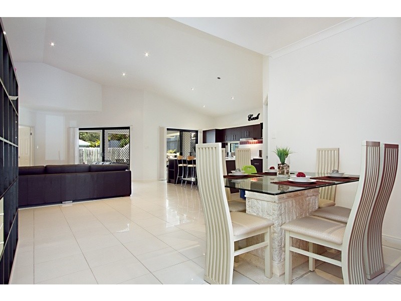 6 Burgan Place, North Lakes QLD 4509