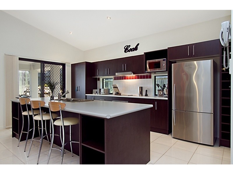 6 Burgan Place, North Lakes QLD 4509