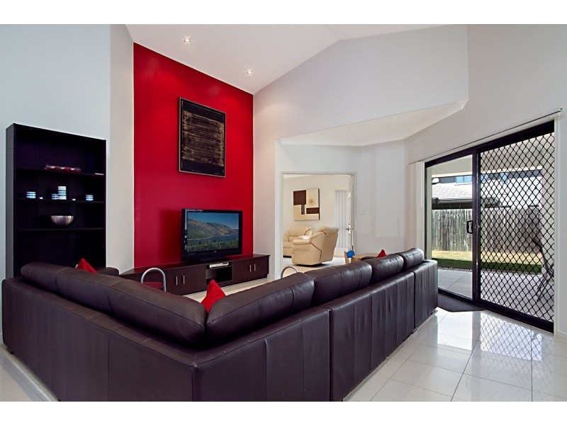 6 Burgan Place, North Lakes QLD 4509