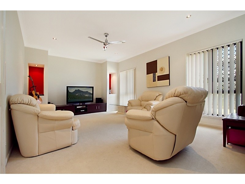 6 Burgan Place, North Lakes QLD 4509