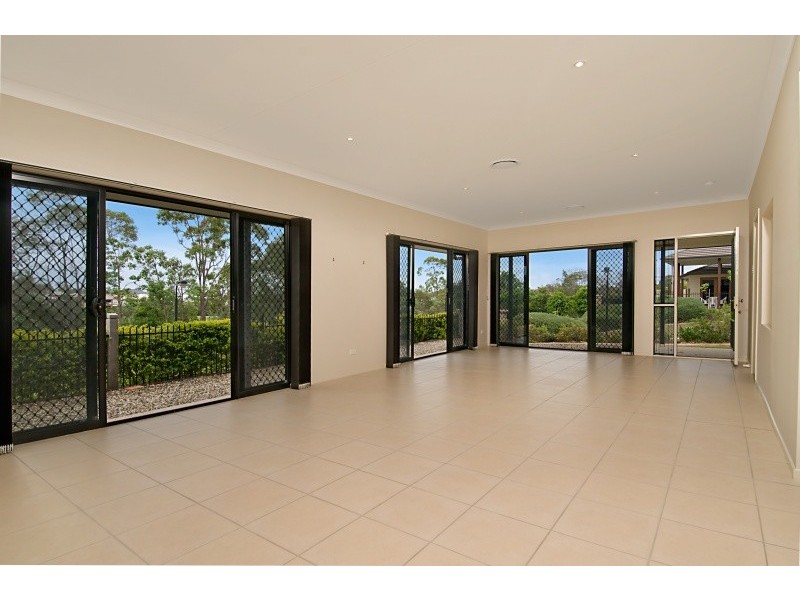 15 Riley Court, North Lakes QLD 4509