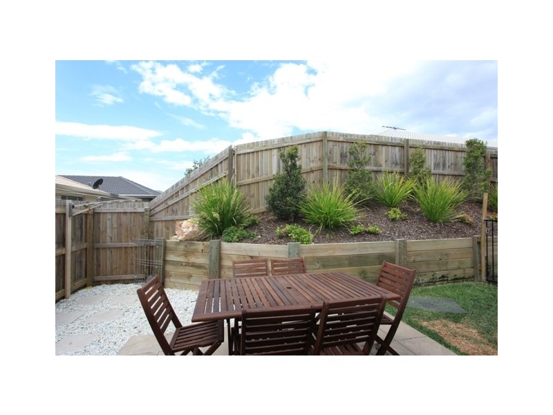 26 Chase Crescent, North Lakes QLD 4509