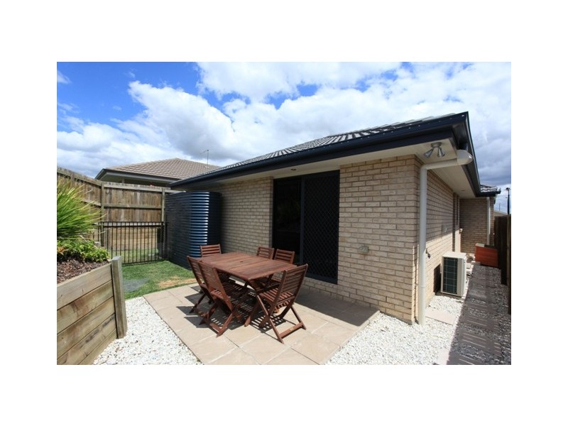 26 Chase Crescent, North Lakes QLD 4509