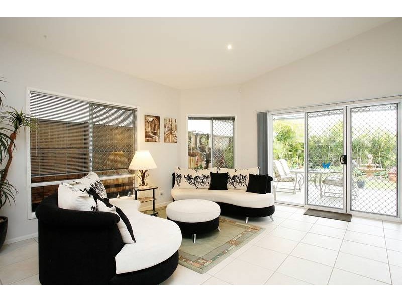 27 Cottonwood Cct, North Lakes QLD 4509