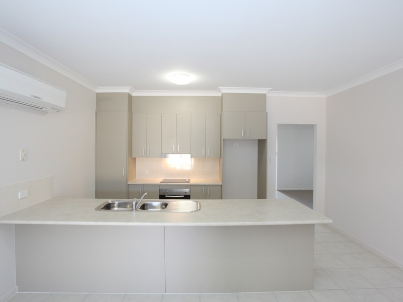 8 Sunjoy Place, North Lakes QLD 4509