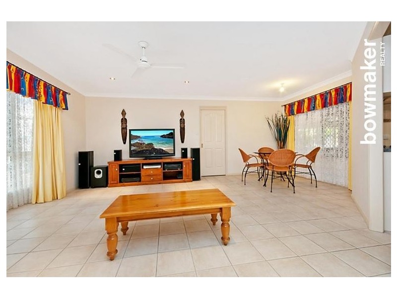 4 Peridot Crescent, North Lakes QLD 4509