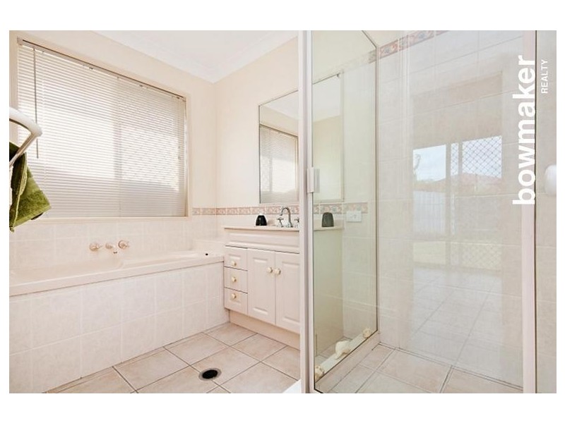 4 Peridot Crescent, North Lakes QLD 4509