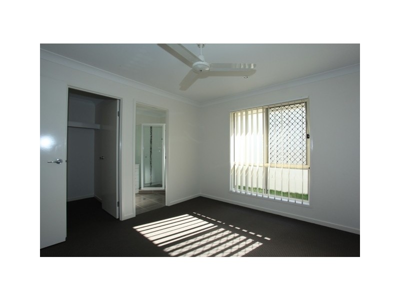 12 Bowerbird Crescent -, Dakabin QLD 4503