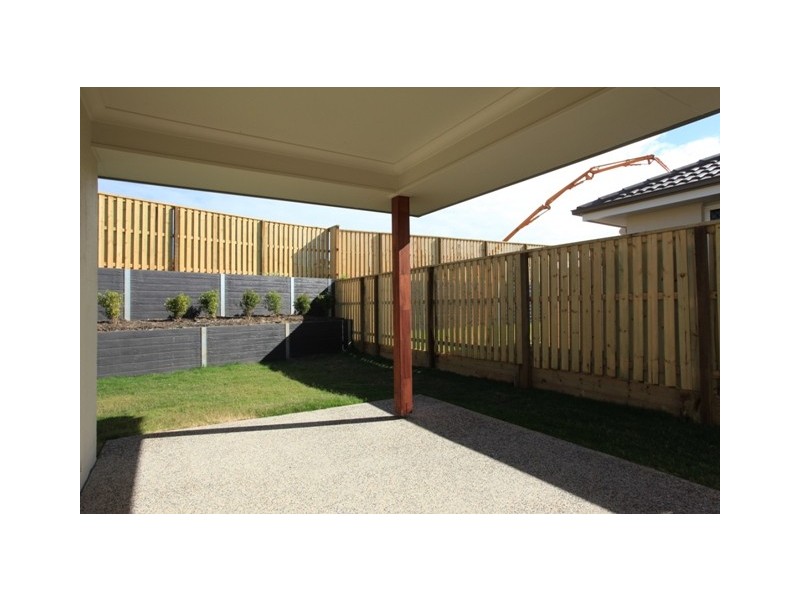 12 Bowerbird Crescent -, Dakabin QLD 4503