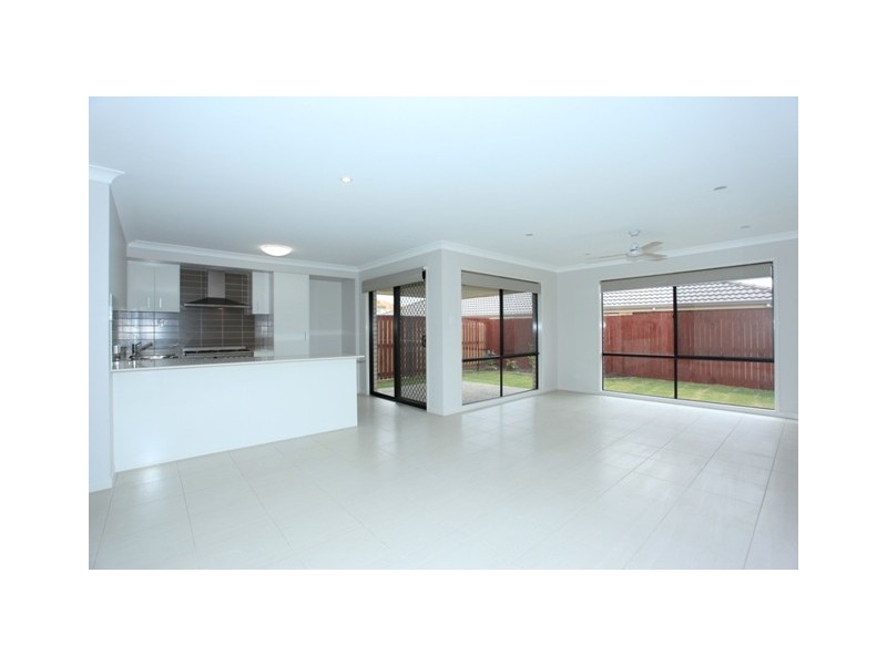 6 Magnetic Terrace, North Lakes QLD 4509