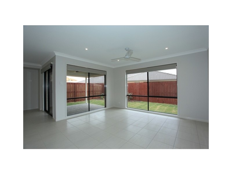 6 Magnetic Terrace, North Lakes QLD 4509