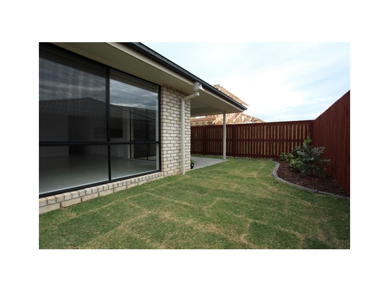 6 Magnetic Terrace, North Lakes QLD 4509