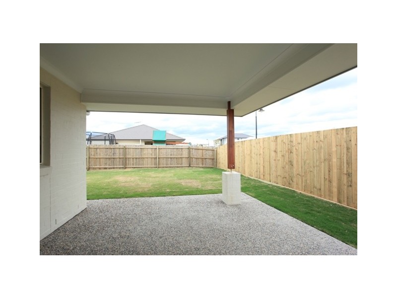 154 Nicklaus Parade, North Lakes QLD 4509