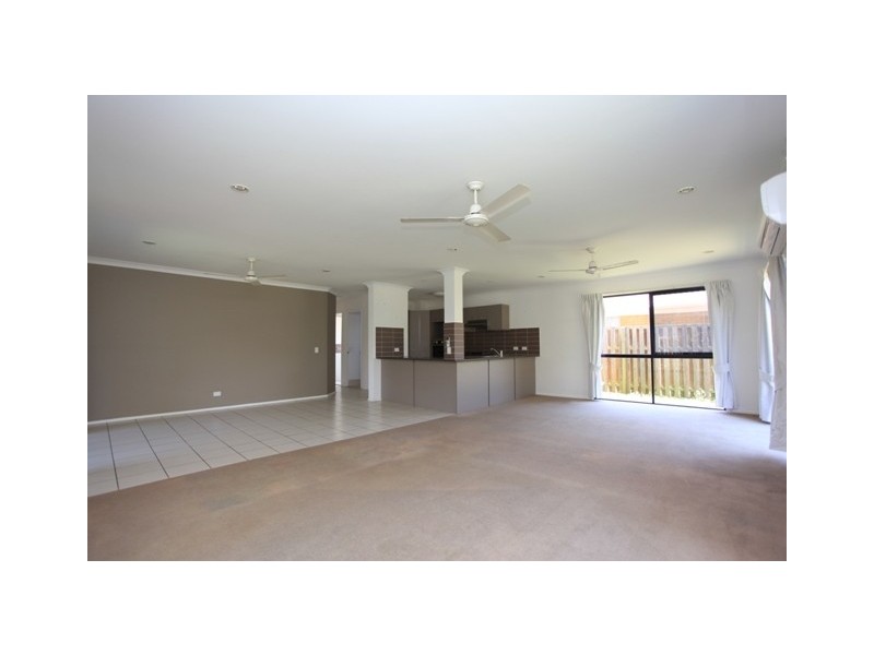 6 Melissa Court, Kallangur QLD 4503