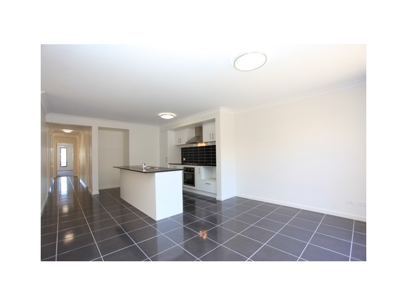 5 Fairy Wren Circuit, Dakabin QLD 4503