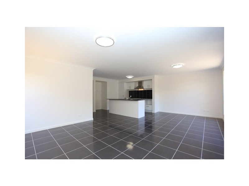 5 Fairy Wren Circuit, Dakabin QLD 4503