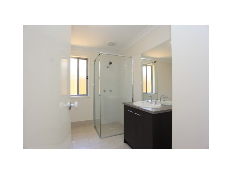5 Fairy Wren Circuit, Dakabin QLD 4503