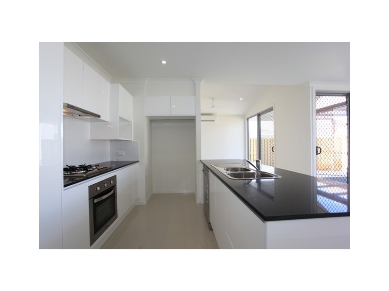28 Brooklyn Close, North Lakes QLD 4509