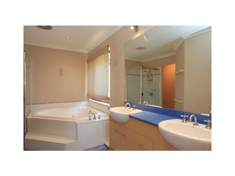 3 Litchfield Court, North Lakes QLD 4509