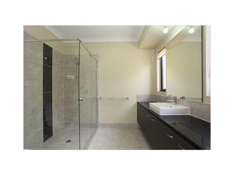 130 Mackintosh Drive, North Lakes QLD 4509