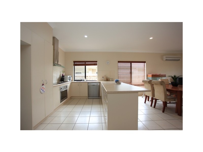 5 Silkpod Court, North Lakes QLD 4509