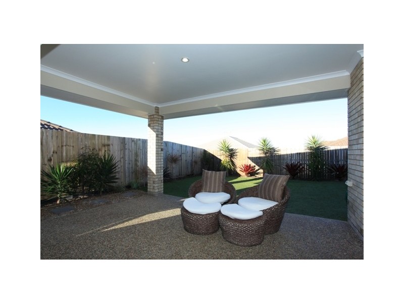 11 Chrysler Parade, North Lakes QLD 4509