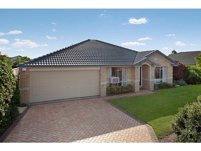 14 McPherson Court, North Lakes QLD 4509