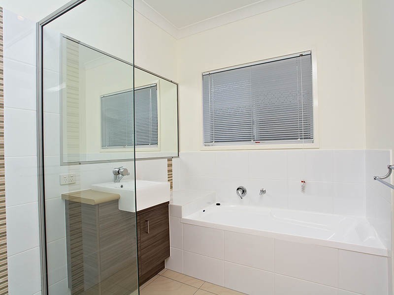 1 Mulgara Court, North Lakes QLD 4509
