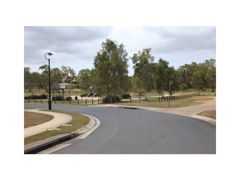 19 Ultramarine Parade, Griffin QLD 4503