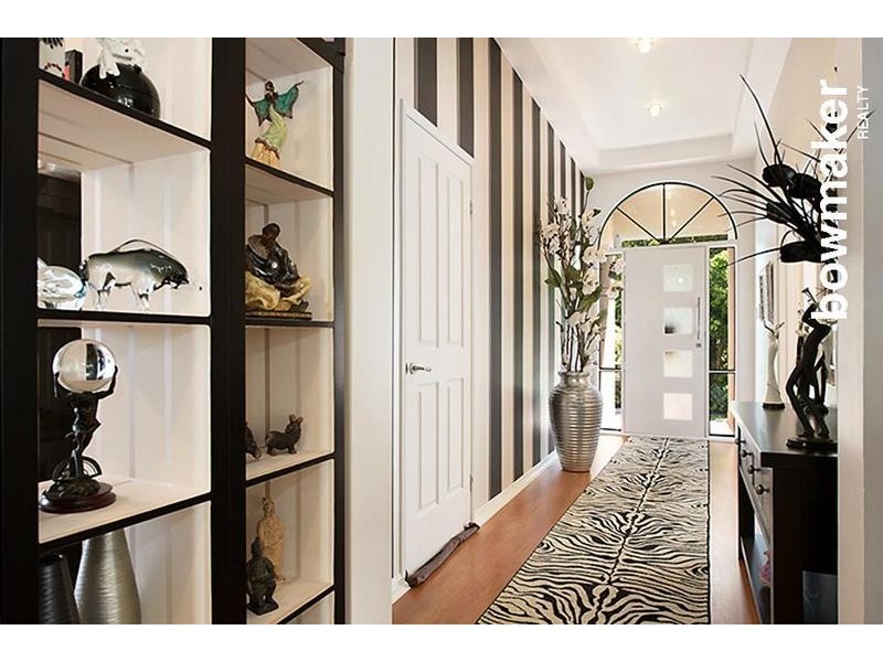 8 Dotterel Crescent, North Lakes QLD 4509