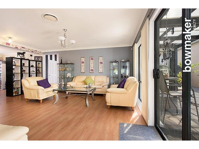 8 Dotterel Crescent, North Lakes QLD 4509