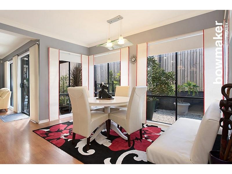 8 Dotterel Crescent, North Lakes QLD 4509