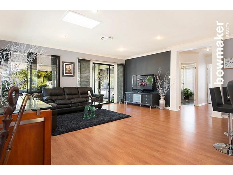 8 Dotterel Crescent, North Lakes QLD 4509