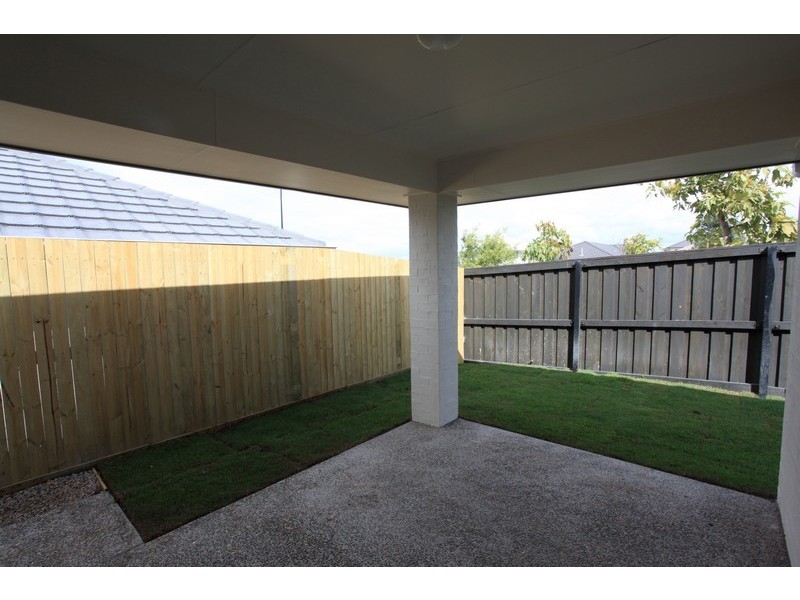 10 Dunes Crescent, North Lakes QLD 4509