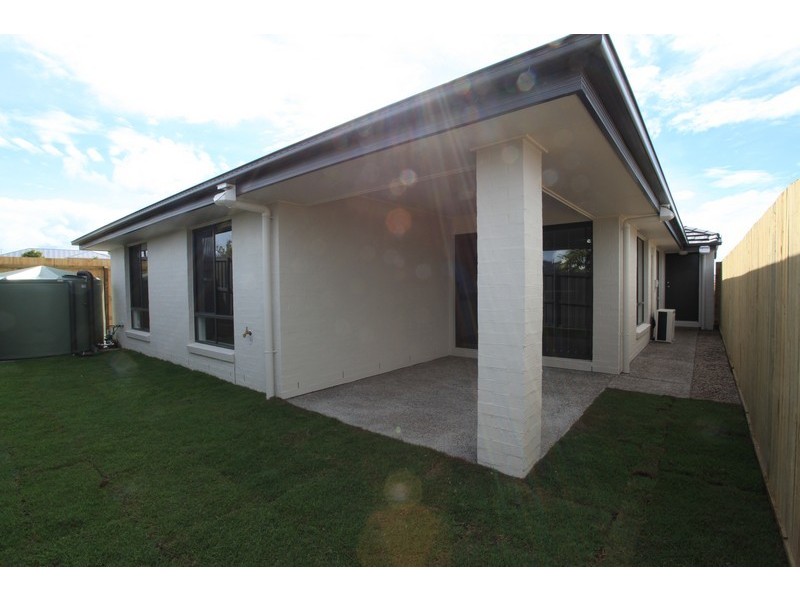 10 Dunes Crescent, North Lakes QLD 4509