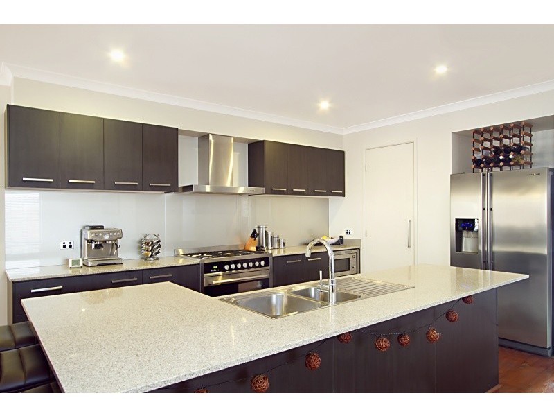 13 Severn Crescent, North Lakes QLD 4509