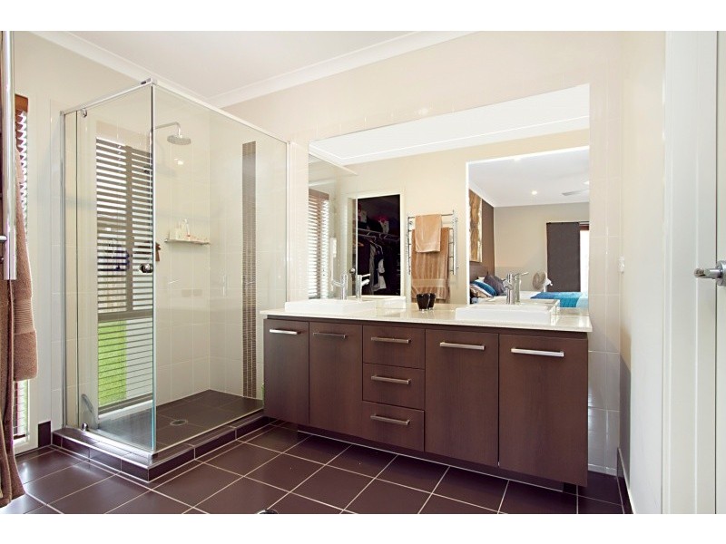 13 Severn Crescent, North Lakes QLD 4509