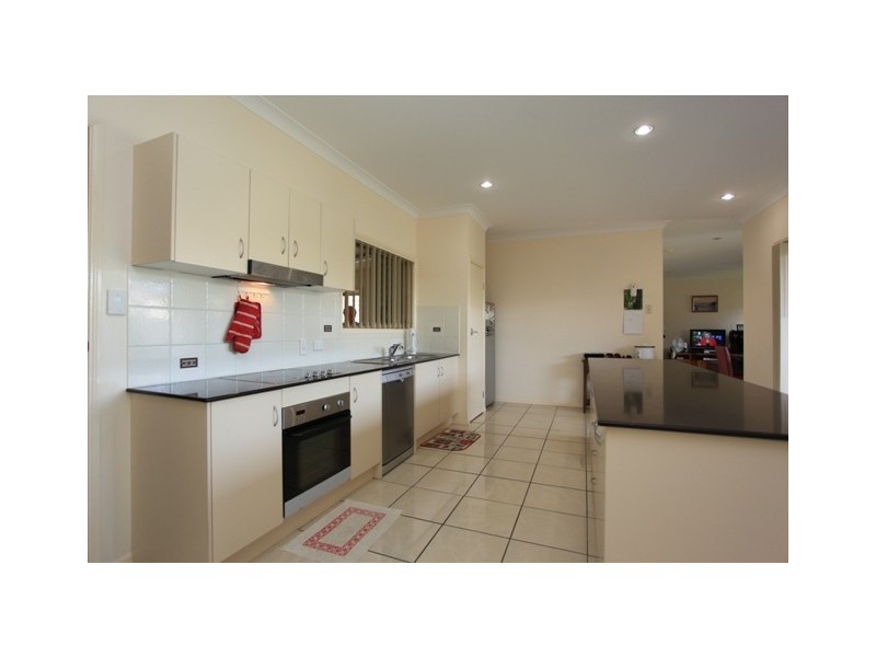 2 Tamarind Street, North Lakes QLD 4509