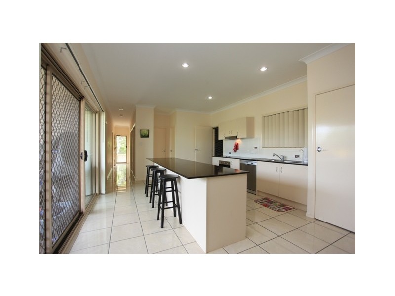 2 Tamarind Street, North Lakes QLD 4509