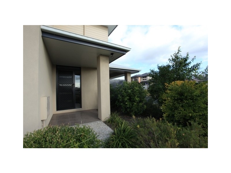 7 First Street, North Lakes QLD 4509