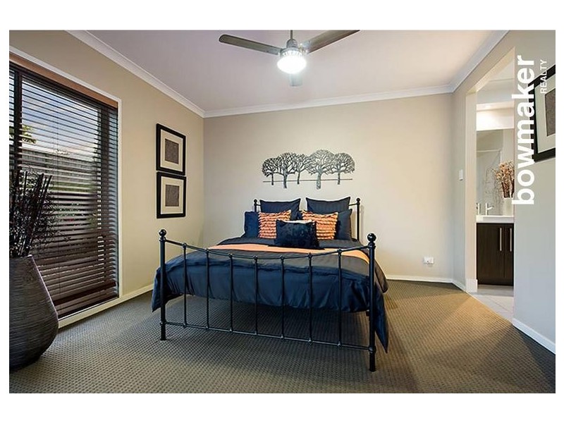 1 Williams Crescent, North Lakes QLD 4509