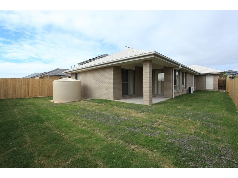 20 Chase Crescent, North Lakes QLD 4509