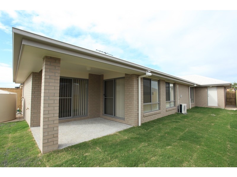 20 Chase Crescent, North Lakes QLD 4509